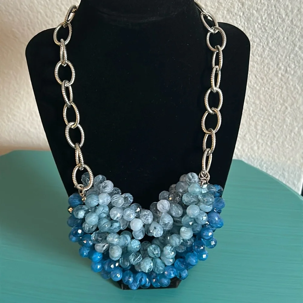 Loft Faceted Ocean Blues Statement Necklace on Silver Tone Oval Link Chain - Picture 1 of 6